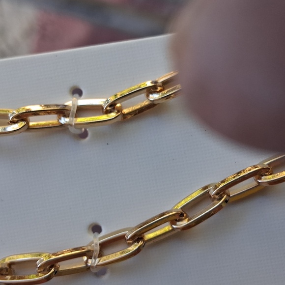 Pretty Gold Chain - Picture 4 of 4